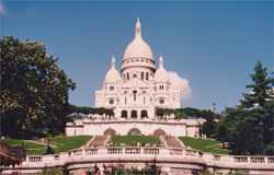 Sacre Coeur overlooking Paris in the artist district of Montmartre